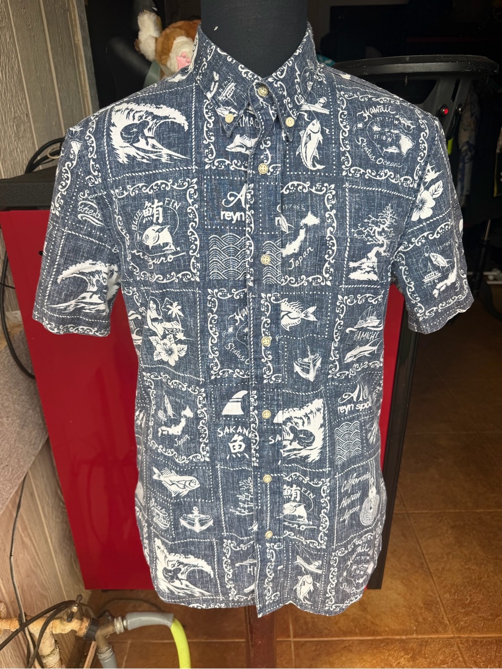 PreOwned Reyn Spooner Tailored Hawaiian Print Blue Full Button Men's Medium